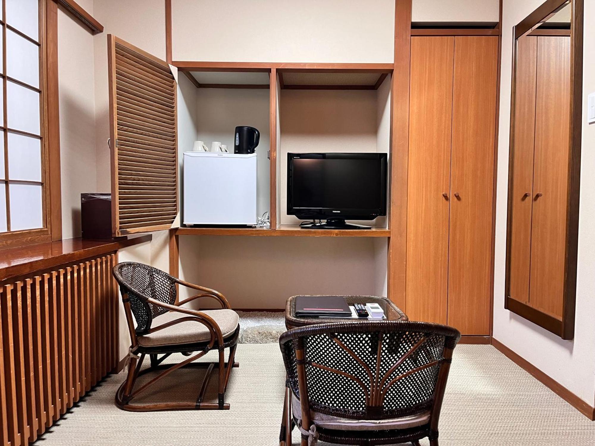 Hirayukan Takayama  Quarto foto